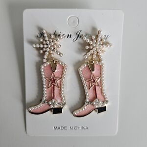 Pink Boot Earrings‎ With Gold Star And Pearl Look NWT